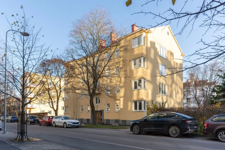 As Oy Kauppaneuvoksentie 12, Lauttasaari, Helsinki - WHAT LKV